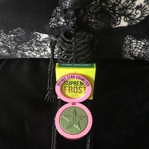 Jeffree Star Supreme Frost Highlighter